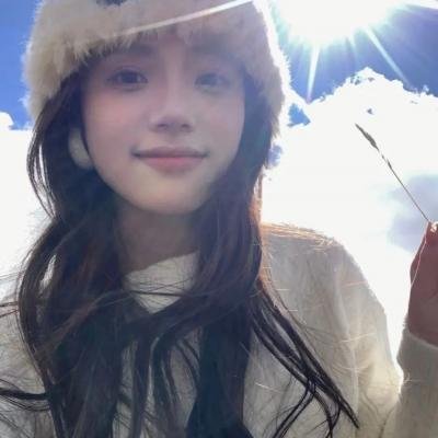 皮裘大衣女人
